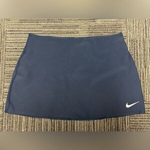 Women’s medium dry fit Nike SKORT Great for Pickleball tennis golf